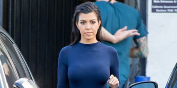 Kourtney Kardashian Tertangkap Dinner Bareng Brondong Ganteng