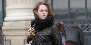 Kristen Stewart Dandan Pucat Bak Vampir, Makin Cantik Atau ...