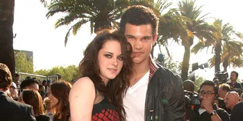 Kristen - Taylor Puaskan Twihard Dengan Baseball