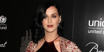 Kritisi Internet, Katy Perry Anggap Dunia Maya Itu Liar!