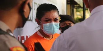 Kronologi Penangkapan Millen Cyrus, Sedang Hadiri Pesta Hingga Larut Malam