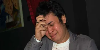 Kunjungi Makam Olga Syahputra, Vokalis Band Wali Bawa Harapan