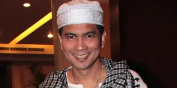 Kunjungi Raffi, Khrisna Mukti Bawa Buku Islami