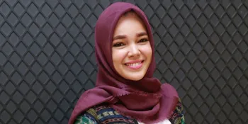 Kunjungi Yayasan Sosial, Dewi Sandra: Mereka Cuma Butuh Mushola