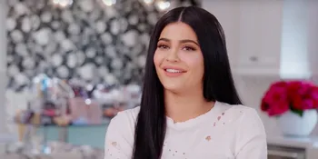 Kylie Jenner Kembali Pamerkan Video Bayinya di Snapchat