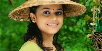 Lagi, Aktris Cantik India Tertangkap Polisi Karena Jadi PSK