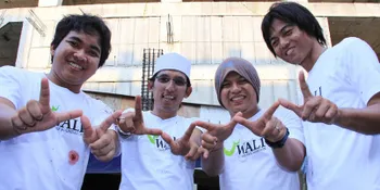 Lagu Wali Di Malaysia, Dikhianati Anak Bangsa