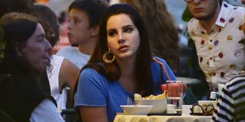 Lana Del Rey: Album Baru Membuatku Tidak Agresif Lagi