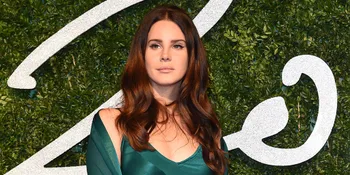 Lana Del Rey, Wanita Dengan Penampilan Terburuk di Golden Globes