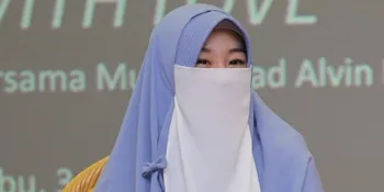Larissa Chou Belum Ajak Mami Untuk Ikut Memeluk Agama Islam