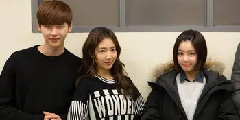 Lawan Main Lee Jong Suk - Park Shin Hye Post Foto Tanpa Busana?