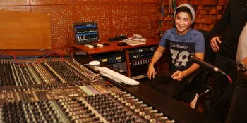 Lebaran Teuku Rassya Mudik Ke Bali