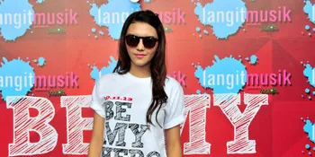 Lebih Feminin, Alexa Key Tak Lagi Nge-Rock