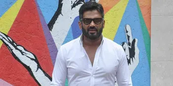 Lekat Dengan Imej Gahar, Suniel Shetty Ternyata 'Tak Bisa' Nyetir