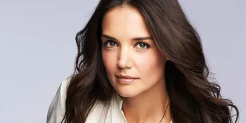 Lepas Dari Tom Cruise, Katie Holmes Hubungi Mantan