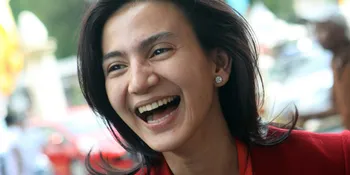 Lewat Fan Page, Wanda Hamidah Bantah Terlibat Narkoba