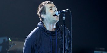 Liam Gallagher Hentikan Penampilannya Karena Sakit dan Mendapat Olokan Dari Penonton