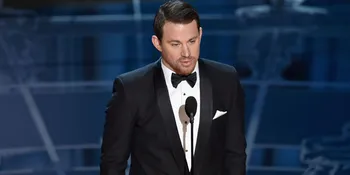 Liar! Channing Tatum dan Grupnya Pamer Perut Sixpack di Jalanan