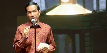 Libur Lebaran, Presiden Jokowi Naik Bumper Car Bareng Jan Ethes