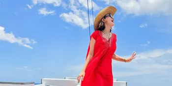 Liburan Bersama Sahabat, Aura Bahagia Luna Maya Terpancar Dari Wajahnya