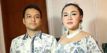 Liburan di Australia, Ibunda Umumkan Kehamilan Pertama Vicky Shu?