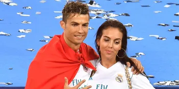 Liburan Eksotis, Cristiano Ronaldo &#38; Georgina Rodriguez Tertangkap Mesra