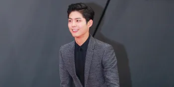 Liburan ke Phuket, Aktor Tampan Ini Ketahuan Jalan Bareng 'Pacar'