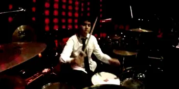 Lihat Gagahnya El Rumi Saat Bermain Drum Yuk