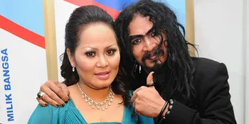 Limbad Bersujud Minta Maaf ke Istri