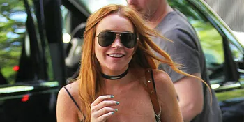 Lindsay Lohan Kencani Model Berusia 19 Tahun!