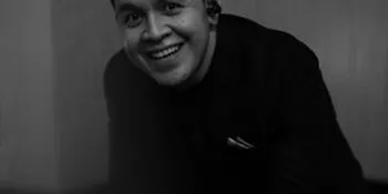 Lirik Lagu MENGAGGUMIMU DARI JAUH - Tulus, Tentang Memendam Perasaan
