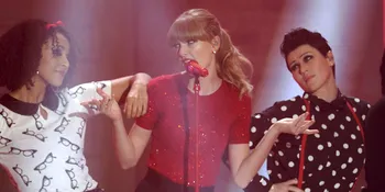 Lirik Lagu Taylor Swift Ini Bisa Bikin Kamu Nangis