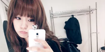 Lizzy Bantah Pacaran Dengan G-Dragon