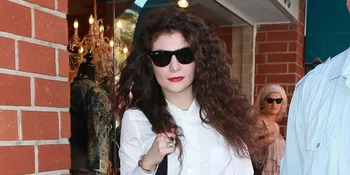 Lorde Tanggapi Rumor Pertunangan, Apa Katanya?