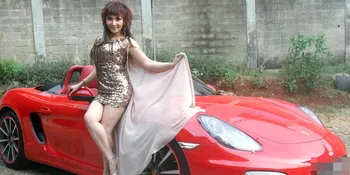 Luar Biasa, Roro Fitria Pamer 5 Mobil Mewah Senilai Rp 22 Miliar