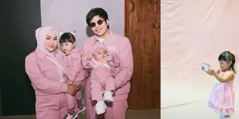 Lucunya Ameena Jadi Pengarah Gaya Pemotretan Aurel dan Atta Halilintar, Sibuk Sendiri Bak Profesional