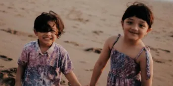 Lucunya Arsy Hermansyah Joget-joget di Dalam Mobil