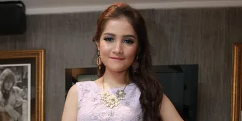 Lulus Kuliah Tak Mau Kerja, Wanita Berbakat Ini Pilih Nyanyi