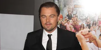 Lupa Pacar, Leonardo DiCaprio Gandeng Wanita Lain di Red Carpet