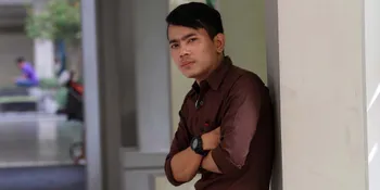 Lupakan Idol, Kini Band Baru Aris Mulai 'Bergeliat'!