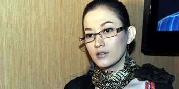 Lyra Virna Resmi Cerai