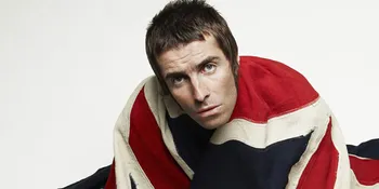 Mabuk Berat, Liam Gallagher Coba Tunggangi Anjing
