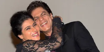 Macho Pegang Senjata, Shahrukh Khan Siap Tempur Demi Kajol