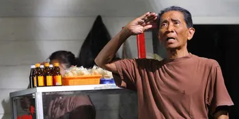 Maestro Idris Sardi Berkubang Minyak, Penggemar Protes