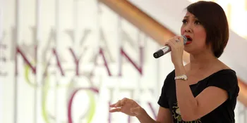 Main Drama Musikal, Nola B Three Seperti Belajar Nyanyi Lagi