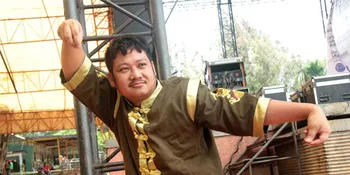 Main Film Horor, Ki Kusumo Jadi Penasehat Spiritual Dadakan