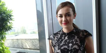 Main film 'SATRIA', Rianti Catwright Belajar Bahasa Ngapak