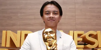 Main Film SILARIANG: CINTA YANG (TAK) DIRESTUI, Bisma Karisma Belajar Budaya Makassar