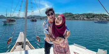 Main Game bersama Anak-Anak Labuan Bajo Jadi Cara Seru Ria Ricis Bagi-Bagi Rezeki