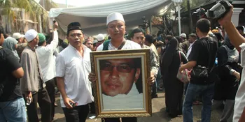 Makam Uje, Keluarga Akan Ikut Peraturan Pemerintah